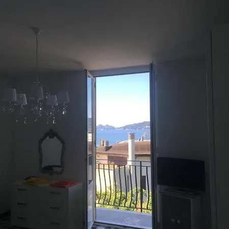 Uno Scorcio Su Portofino *